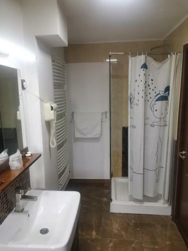 Hostal Pensiunea Maximilyanis