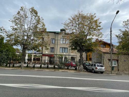 Hostal Vila George