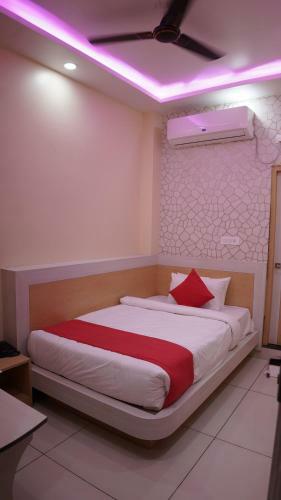 Hotel Embassy Grand