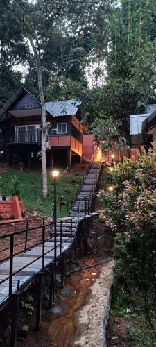Hotel Santhi Hill View Resort