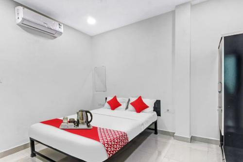 Hotel Oyo 90945 The Meteor