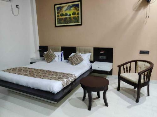 Hotel Oyo 90572 Login Rooms