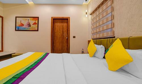 Treebo Trip Hotel Abhilasha Inn