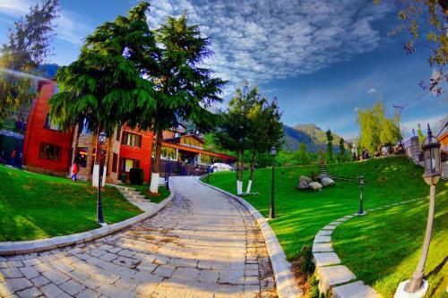 Hotel Pine Spring Pahalgam