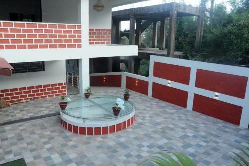 Hotel Rutu's Holidays Resort Panhala