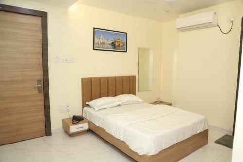 Hotel Id Square Residency Parbhani