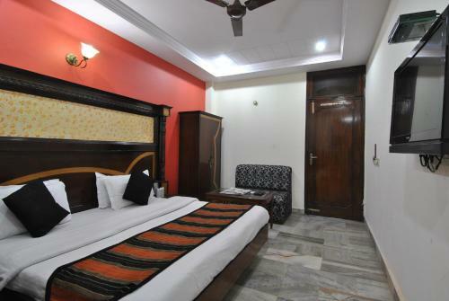 Hotel Chand Palace "hygienic Hotel"