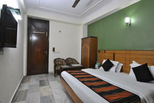 Hotel Chand Palace "hygienic Hotel"