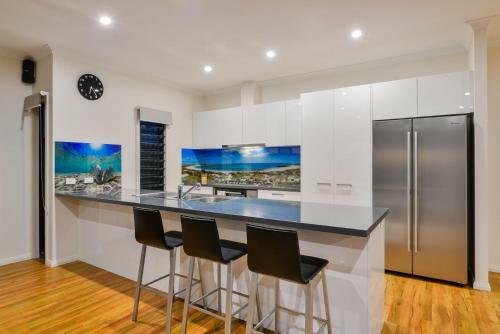 64 Madaffari Drive - Private Jetty