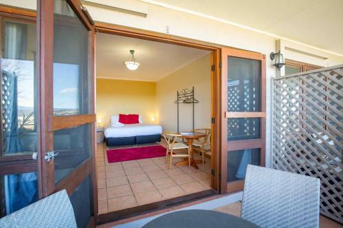 Sovereign Hill Country Estate