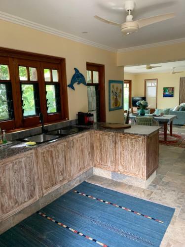 Villa Beachfront Dolphin Cabin