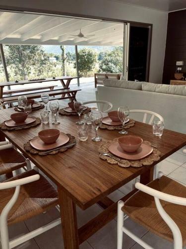 Mowbray Valley Farmhouse