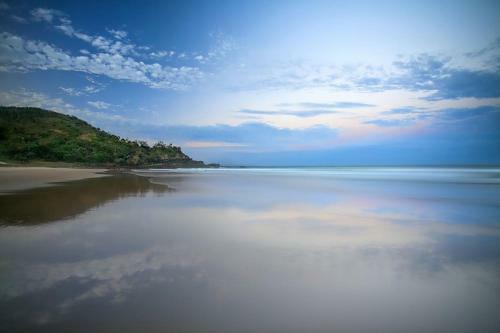 The Esplanade Front Row Position Sunshine Beach
