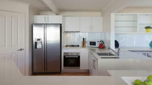 Belmore Terrace Perfect Pad Just 100 Metres To The Beach