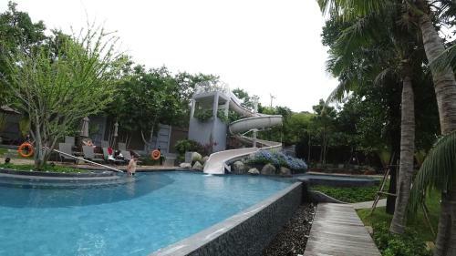 33 Rd Floor City View Studio Seaview Condominium