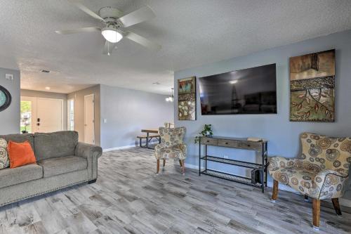 Charming Bradenton Retreat With Lanai And Pond!