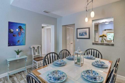 Tropical Getaway - 5 Blocks To Cocoa Beach!