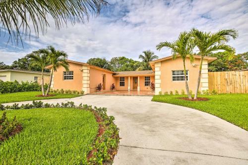 Pet-friendly Delray Bungalow About 3 Mi To Beach!