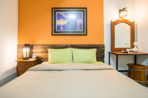 Banthat Thong Hostel