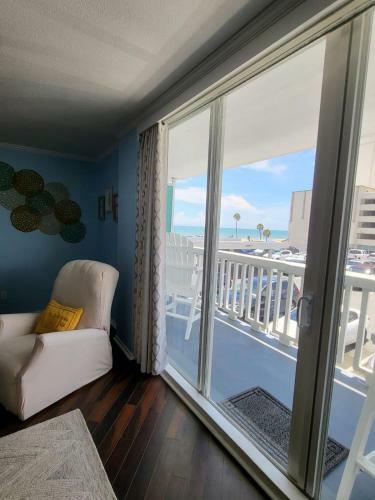 Beachfront Condominium In Daytona Beach