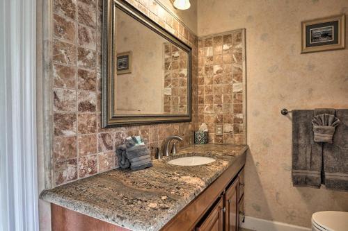 Cape Coral Retreat Pool, Grill And Golf Course