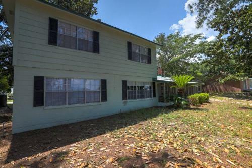 421 Eastview Drive