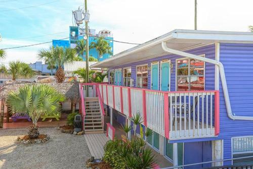 Motel Beacon Beachfront #09 - Sea Turtle