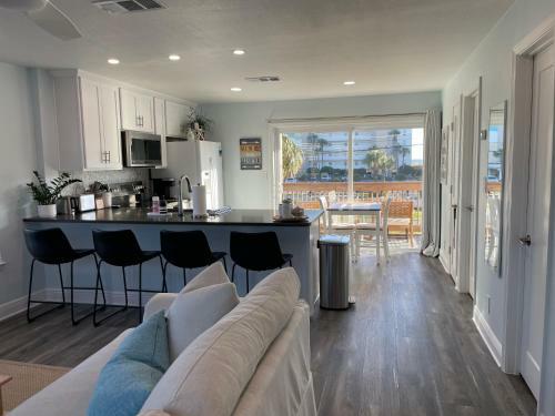 Apartamento Pristine Ocean View Condo With Private Balcony