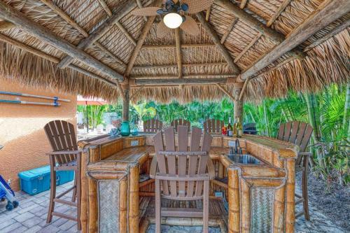 Chiki Tiki West - 303 - 64th Street Unit A