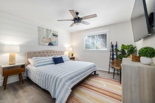Sandy Toes - 3008 Gulf Drive Unit B