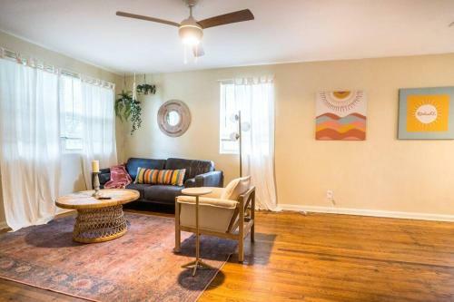 Apartamento Charming Riverside Retreat 2br Sleeps 5 Ppl