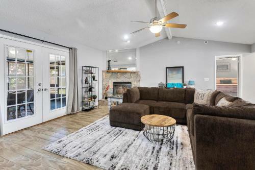 Sweetwater 3 Bedroom Home With Free Parking