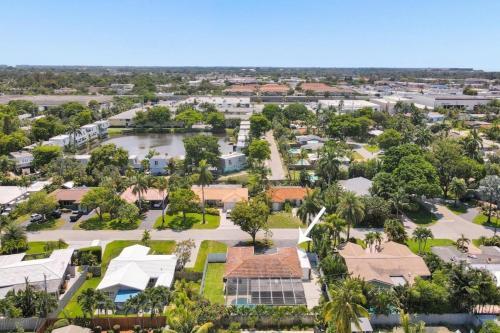 Just Listed! Newly Remodeled 3 2 Pool Home! Home