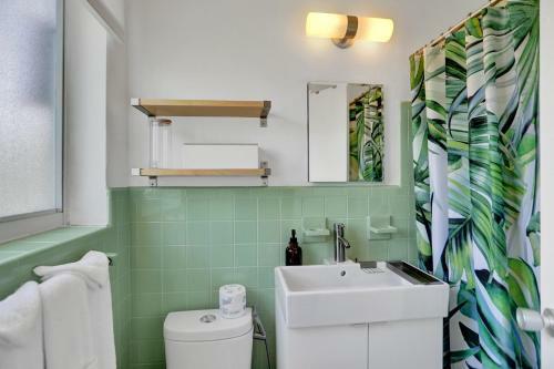 Rad Island City House