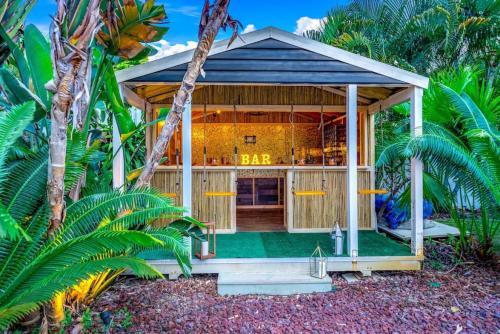 Beach Oasis Compound