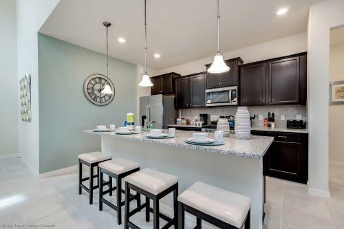 Private Pool Home W Spa, Game Room, Bbq & More