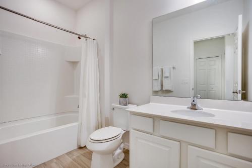 Villa 6112 Broad Oak Drive