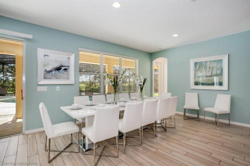 Villa 6112 Broad Oak Drive