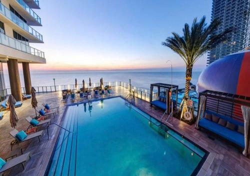 Amenities Insane Ocean View Balcony Beachfront Resort Amazing Poo