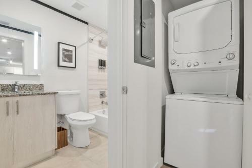 Apartamento Upscale Two Bedroom Suite With Pool & Near The Beach