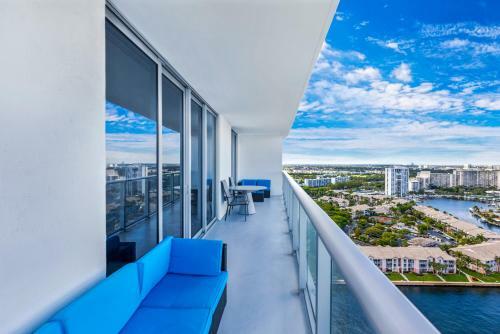 2bd/2ba Million Apartment 2101. Direct Ocean View