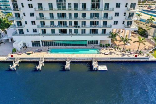 2bd/2ba Million Apartment 2101. Direct Ocean View