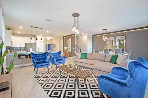 Villa 2961 Fable Street
