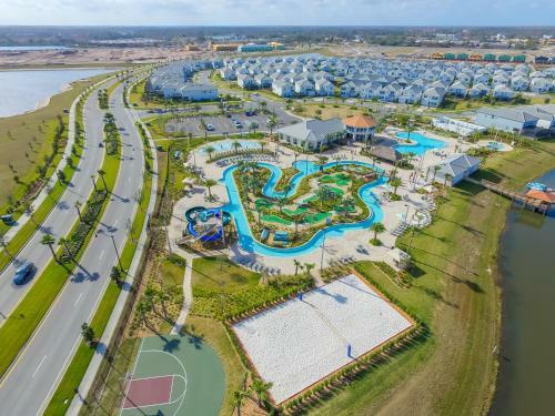 Modern Townhome Wprivate Pool & Free Water Park