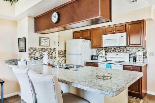 Laguna Bay's Dream Condo