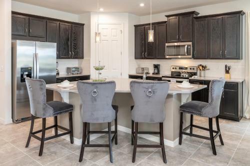 Spacious House With A Nice Private Pool Near Disney
