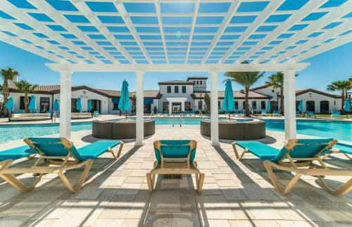 Villa W Private Pool & Free Resort Access