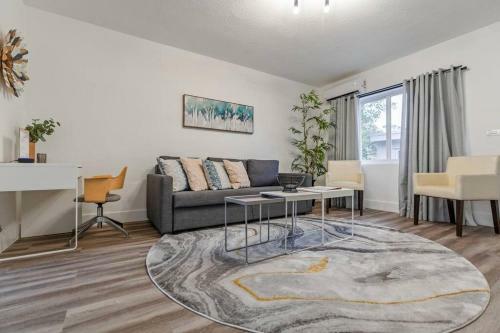 Apartamento Bespoke Duplex Cozy Renovated Parking & Yard