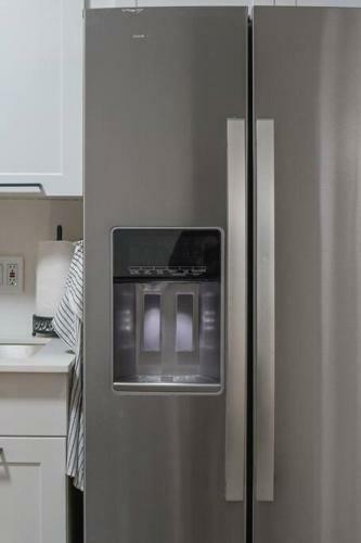 Apartamento Bespoke Duplex Cozy Renovated Parking & Yard