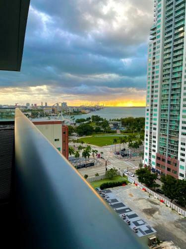 Apartamento #1 Luxurious, Boho Studio In Downtown Miami With Bay View